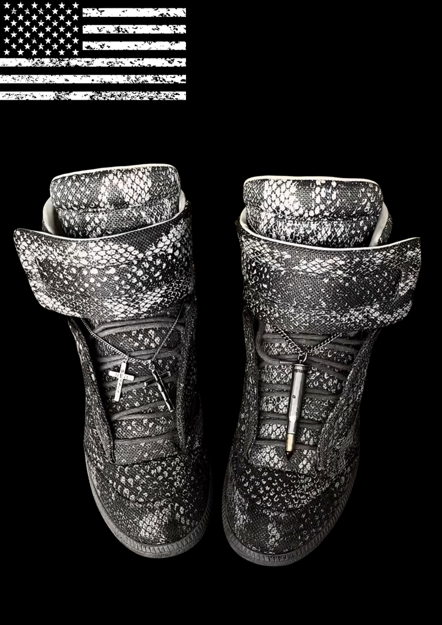 'MARG!ELA' REFLECTIVE SNAKESKIN SNEAKERS 𖦏